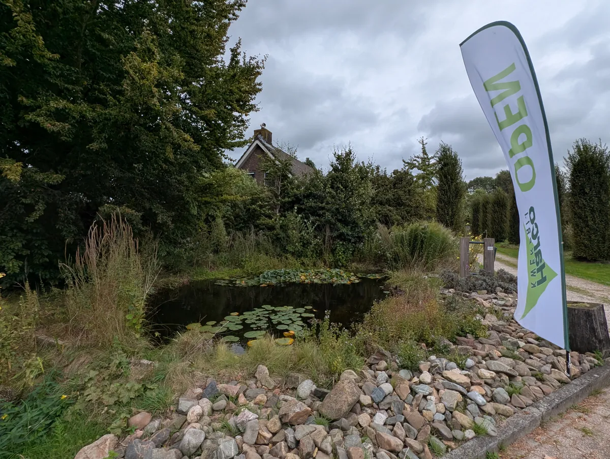 Ecologische vijver op het terrein van kwekerij Harco