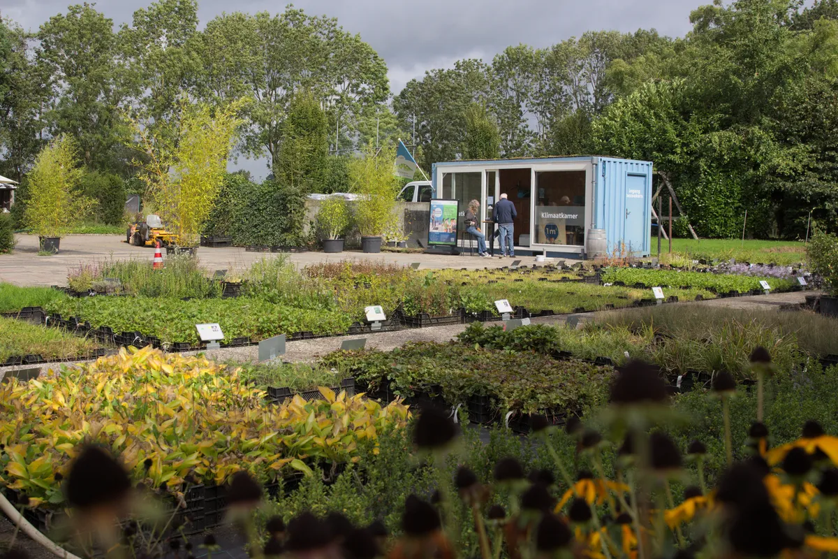 Klimaatkamer met duurzame tips voor een klimaatbestendige tuin